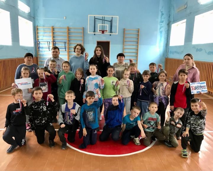 Юных лаишевцев поздравили с Днем России