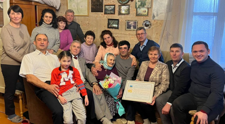 С 95-летием поздравили Татьяну Михайловну Атаманову