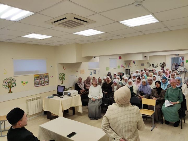 В Лаишевском районе прошел первый районный форум мусульманских преподавателей -женщин