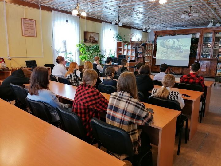 “Әфганстан сахралары киңлеге буенча...” тарихи чаң кагу