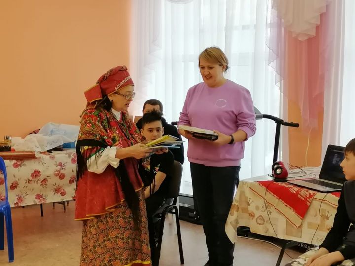 Воспитанники интерната инженерного лицея КНИТУ-КАИ помогли лаишевским детям