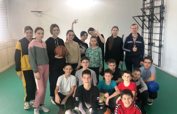 Первый весенний праздник ташкирменские школьники встречают спортивными состязаниями