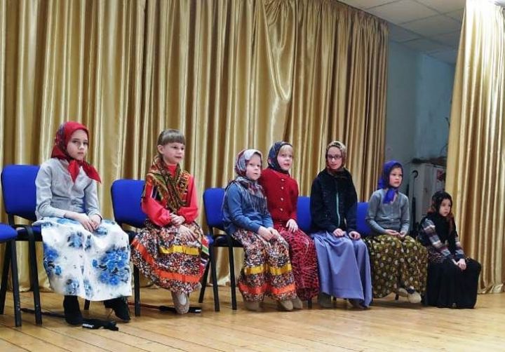 В Вербное воскресенье фольклорный ансамбль «Берегиня» провел в Каипском доме культуры концерт