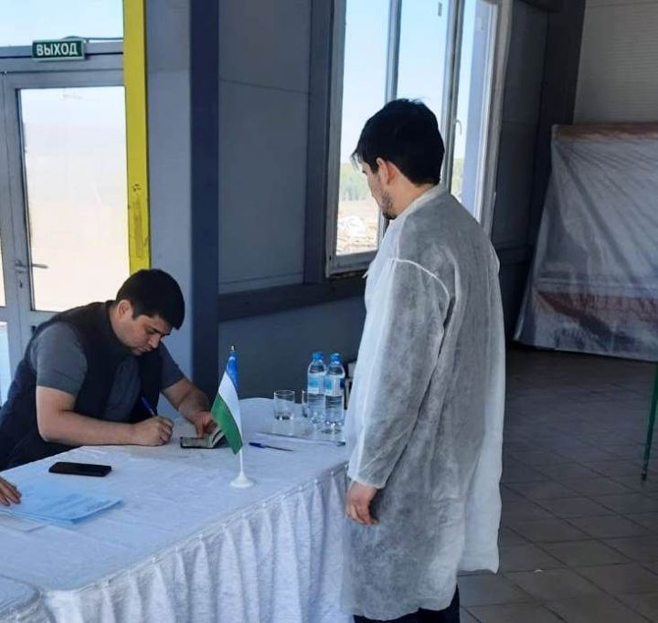 Граждане Узбекистана, проживающие в Лаишевском районе, участвуют в референдуме по изменению Конституции Республики Узбекистан