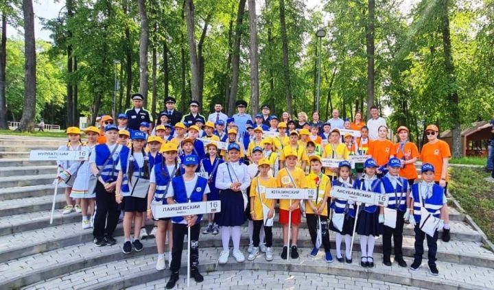 Команда ЮИД из Пелевской школы участвует в финале конкурса «Безопасное колесо»