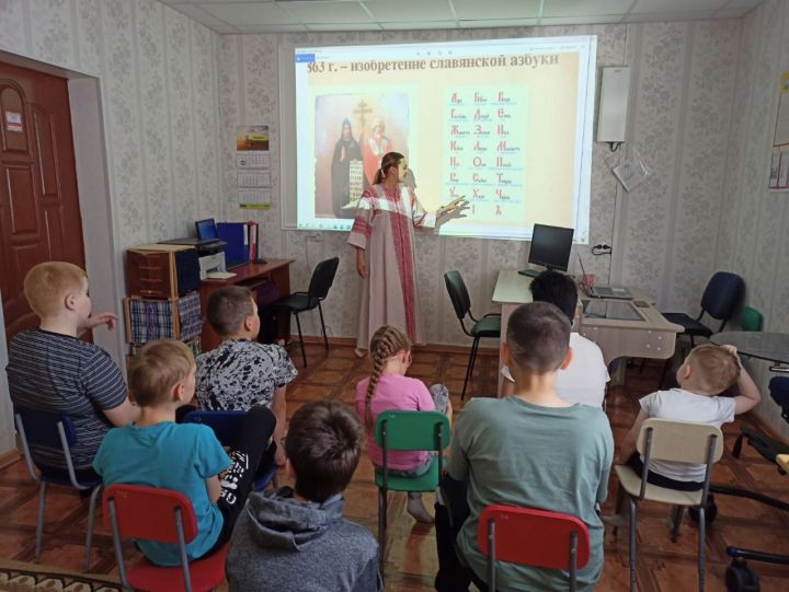 Дети Лаишевского реабилитационного центра совершили путешествие от знаков к буквам
