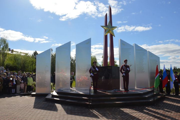 Новый памятник в селе Усады увековечил память об односельчанах, погибших в годы Великой Отечественной войны