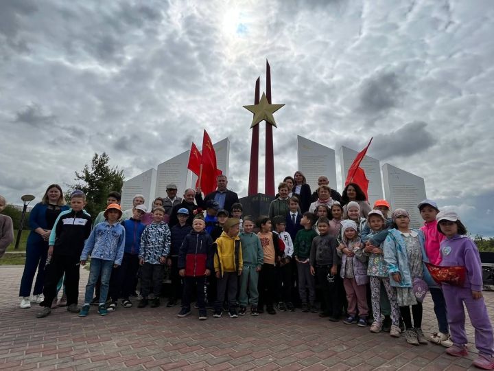 В Лаишевском районе в День памяти и скорби почтили память погибших в борьбе с фашистами