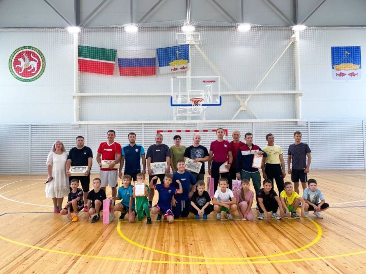 Лаеш районында Әтиләр көненә багышланган ярышлар узды