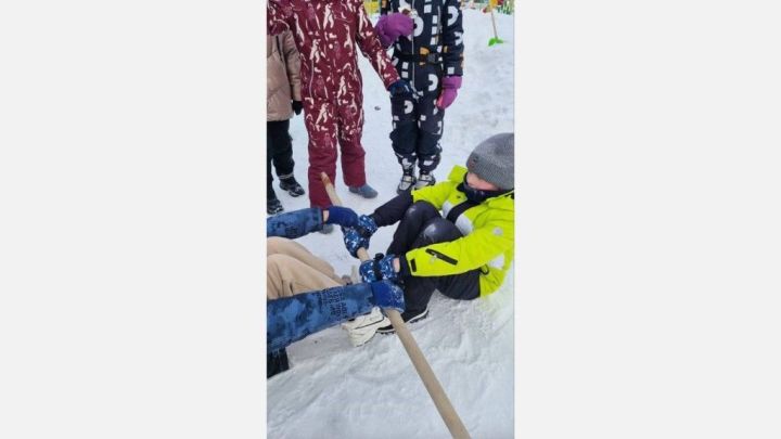 В Больших Кабанах Лаишевского района накануне старого Нового года в зимние забавы играли