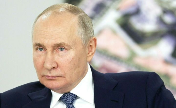Путина пригласили в Набережные Челны на пятидесятилетие выпуска первого «КАМАЗа»