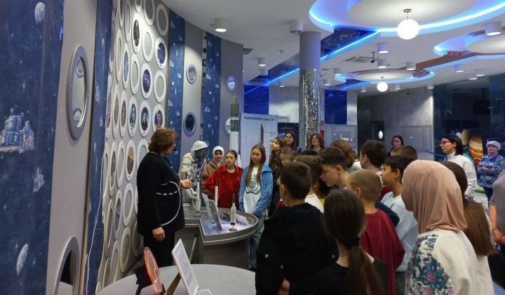 Лаеш районы лицей укучылары «Галәм тирәнлекләренә» чумдылар