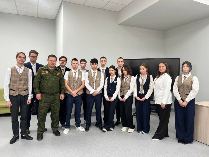 Лицеисты встретились с ветераном боевых действий на Северном Кавказе