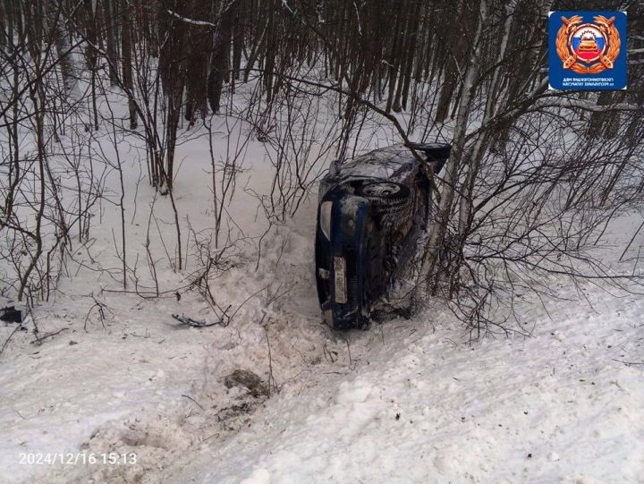 В Лаишевском районе в ДТП перевернулся автомобиль