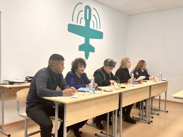За круглым столом шел разговор о правовом статусе иностранных студентов