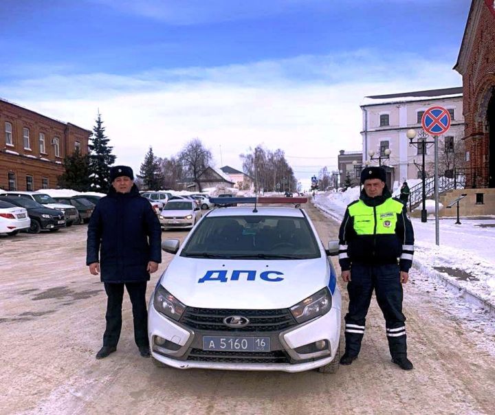 Лаишевские сотрудники ГИБДД помогли оперативно доставить беременную женщину в больницу