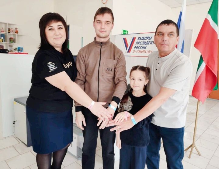 Татарстанцы активно участвуют в розыгрыше трех автомобилей Lada Vesta