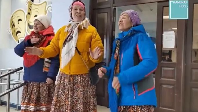 Подарили песню избирателям
