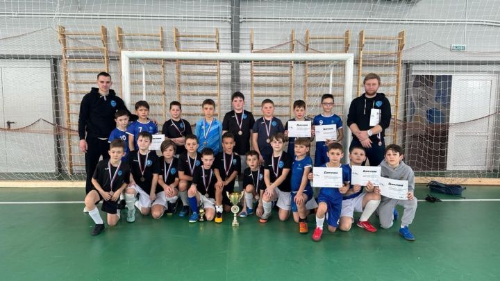 Футбольный клуб из Лаишевского района завоевал бронзовые медали