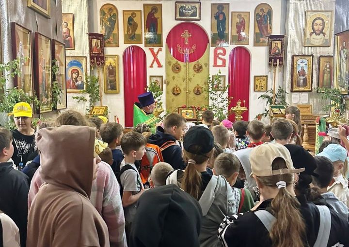 Ребята пришкольного летнего лагеря «Солнышко» посетили Софийский собор в г. Лаишево