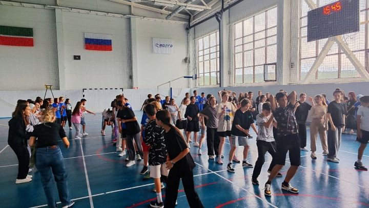 Лаеш районында ял итүче балалар физкультурниклар көнендә катнаштылар