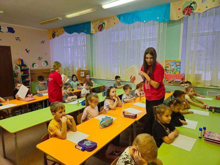Лаишевские гимназисты рассказали детям о защитниках Отечества