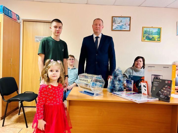Призлар уйнатуга йомгак ясалды.