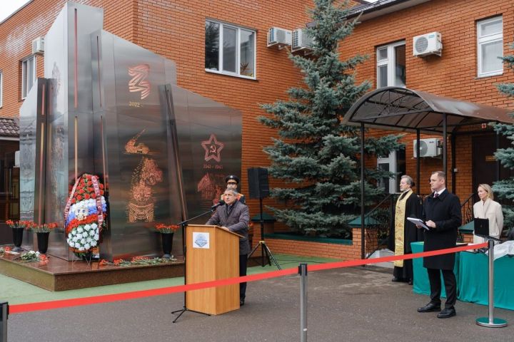 В Лаишевском районе открыли уникальный памятник защитникам Родины