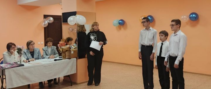Поэтический праздник любви в честь Дня матери