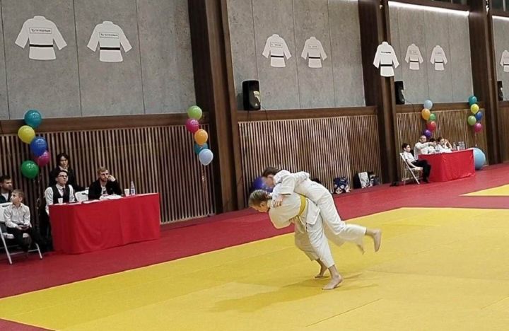 Дзюдо буенча яңа ел турнирында