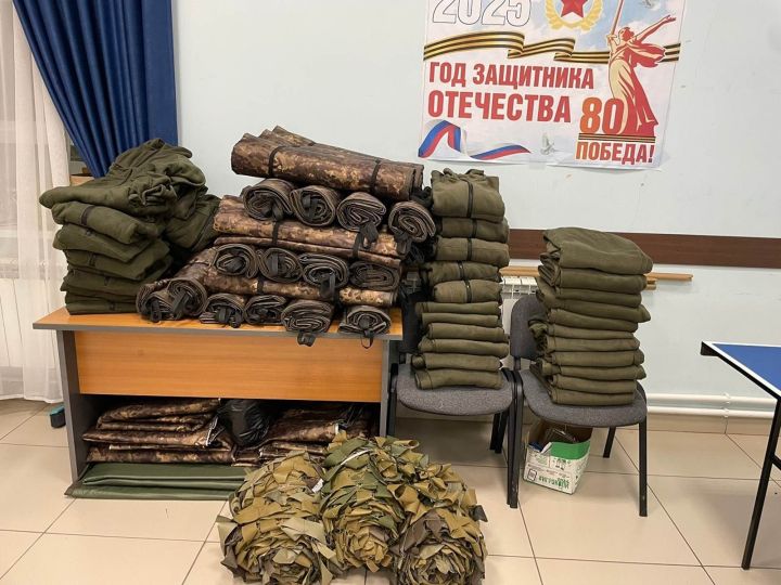 Лаеш районы волонтерлары МХО сугышчылары өчен бүләкләр әзерләделәр