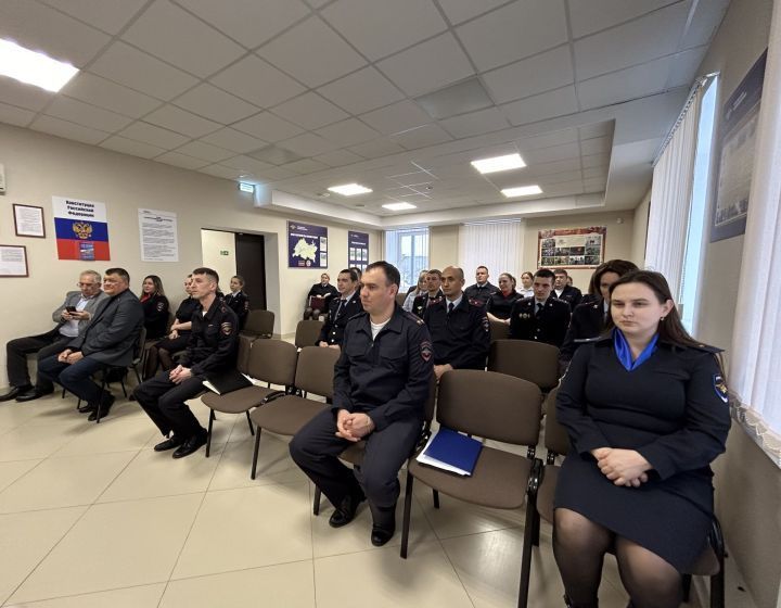 Россия Эчке эшләр министрлыгының Лаеш районы буенча бүлегенең яңа җитәкчесе итеп полиция полковнигы Рәдиф Баһавиев билгеләнде
