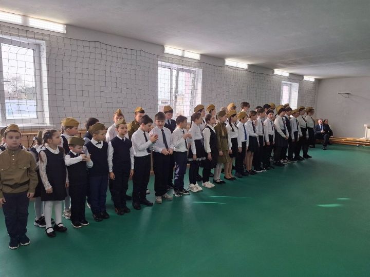На «Смотре строя и песни» школьники Лаишевского района показали отличную подготовку