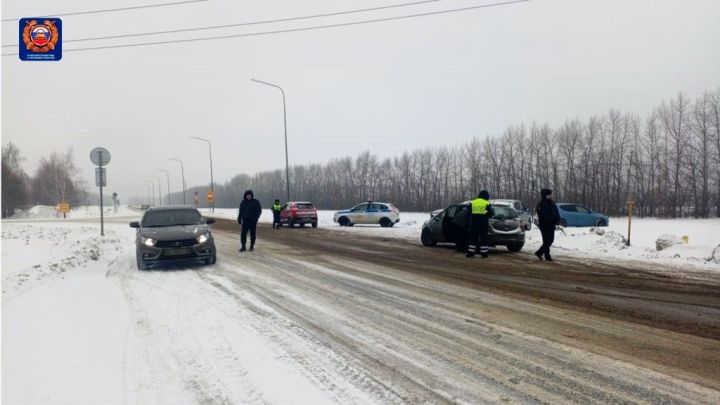 ГИБДД вынесло три постановления за тонировку и отсутствие страховки
