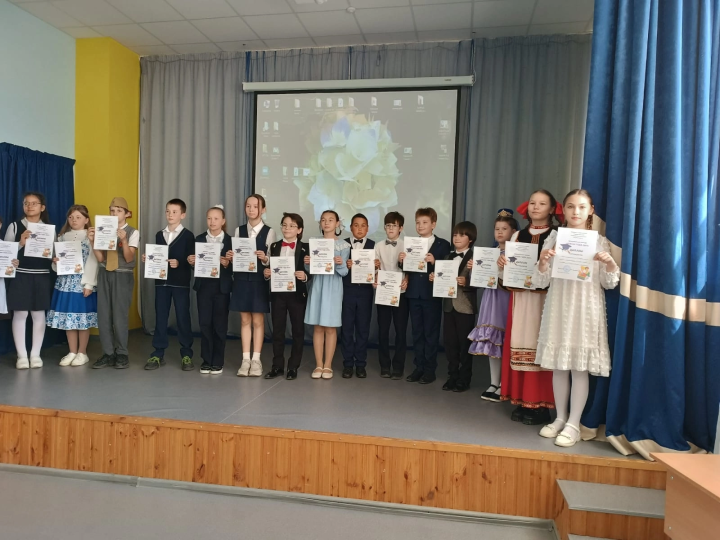 Саида Валиуллина победила в конкурсе «Ученик года — 2025» в номинации «Творчество и талант»