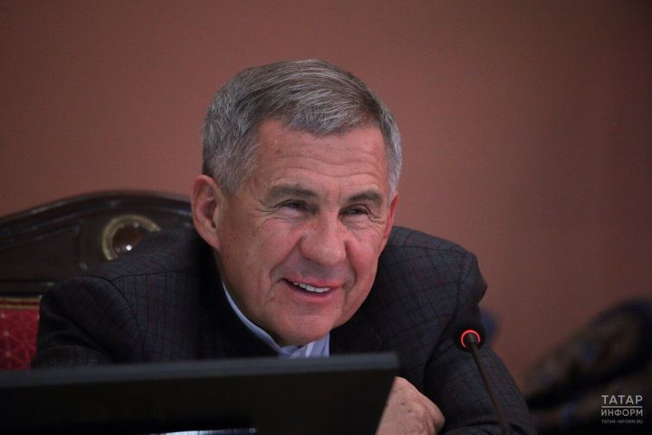 Рустам Минниханов поздравил жителей Татарстана с 105-летием образования ТАССР