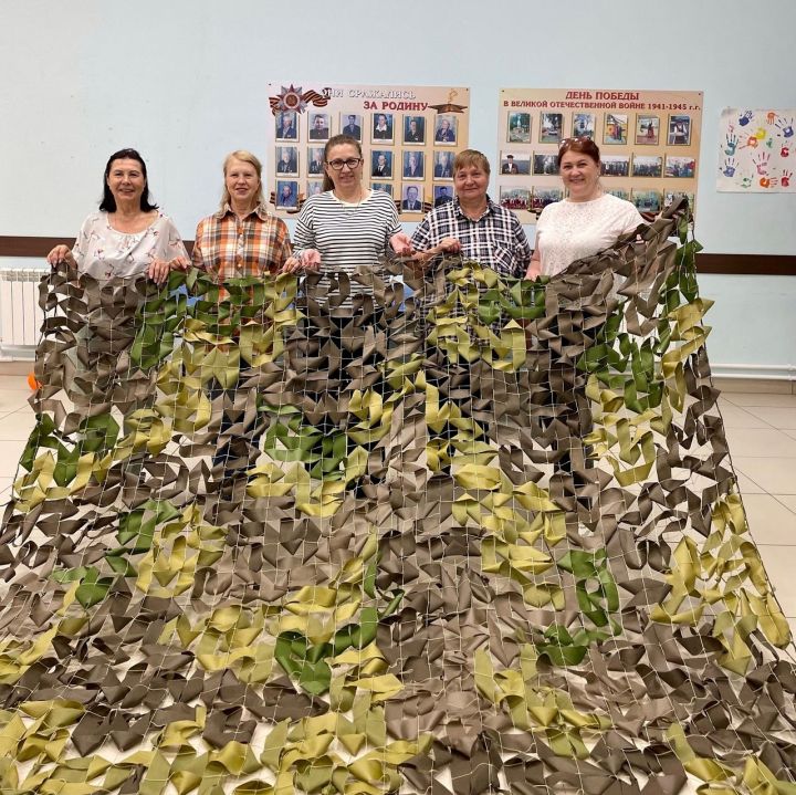 Волонтеры Рождественского поселения Лаишевского района сплели уже 130 маскировочных сетей