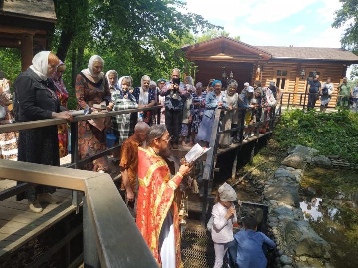 Параскева Пятница — душевный праздник на Бимском роднике