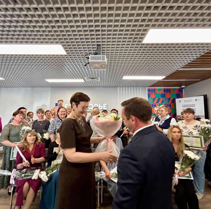 В Лаишево состоялось торжественное мероприятие, посвящённое Дню социального работника