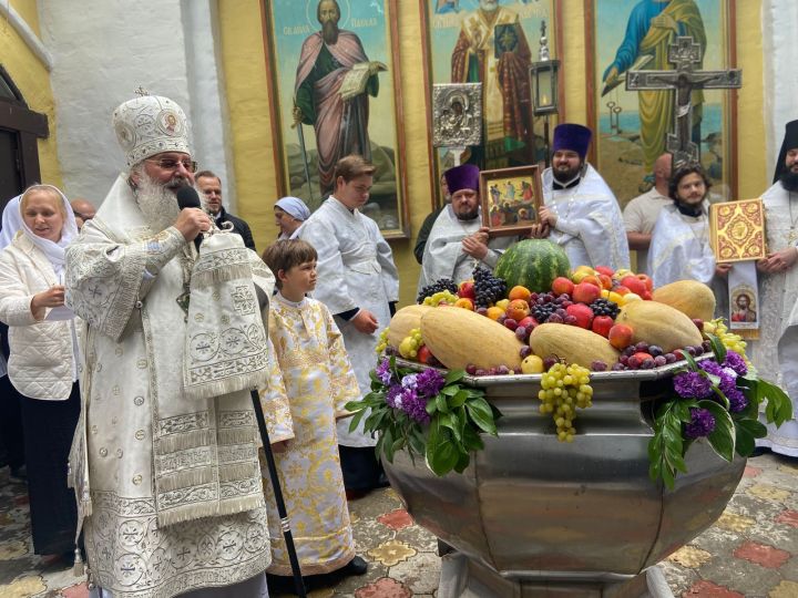 Праздник Преображения Господня собрал в Больших Кабанах православных верующих