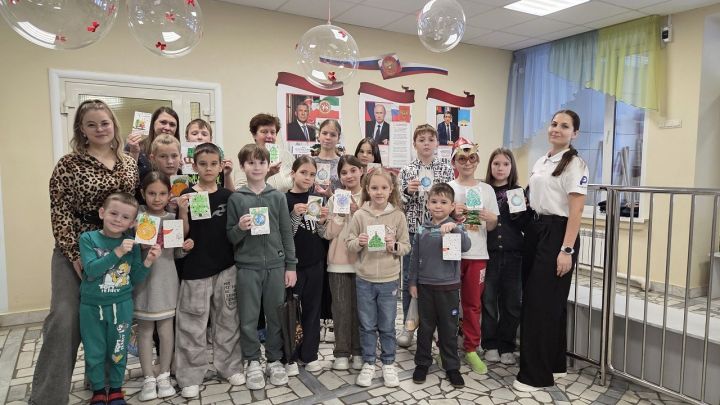 В Лаишевском районе провели волшебный мастер‑класс по созданию новогодних открыток