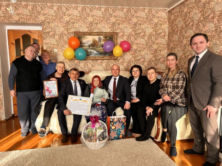В Лаишево поздравили 101-летнюю труженицу тыла