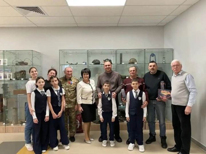 Лаеш районы лицей укучылары Әфган сугышчылары өчен концерт әзерләделәр