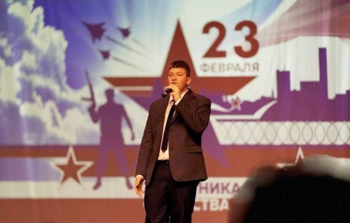 Никольский 23 февральне   җырлар белән каршы ала