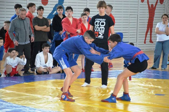МХО геройлары истәлегенә самбо ярышлары