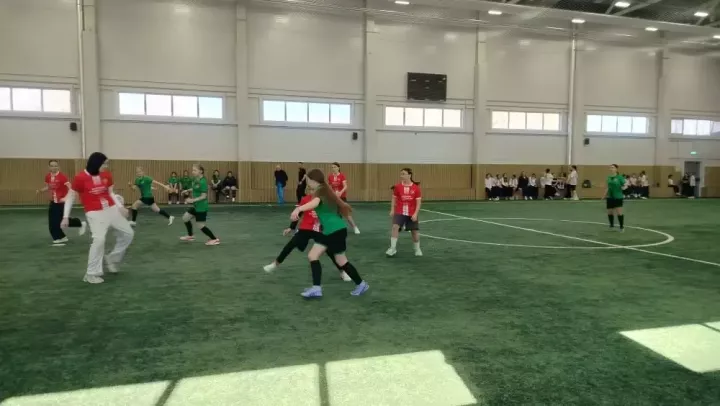 Школьная футбольная лига: яркие эмоции на стадионе «Алга» в Усадах