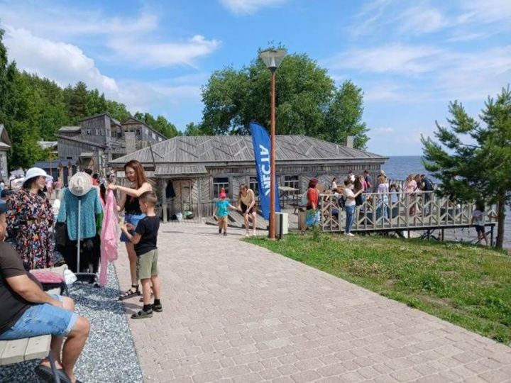 Кинопоселок бусагасында мәдәни диалог: II Ethno Fashion Show «Семрук»та традицияне һәм заманчалыкны берләштерә
