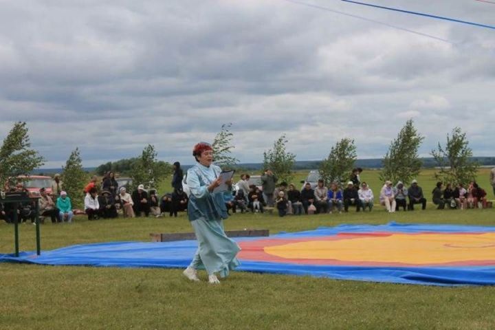 Авыл көне: Сиңгел авылында чын күңелдән биеделәр һәм күңел ачтылар