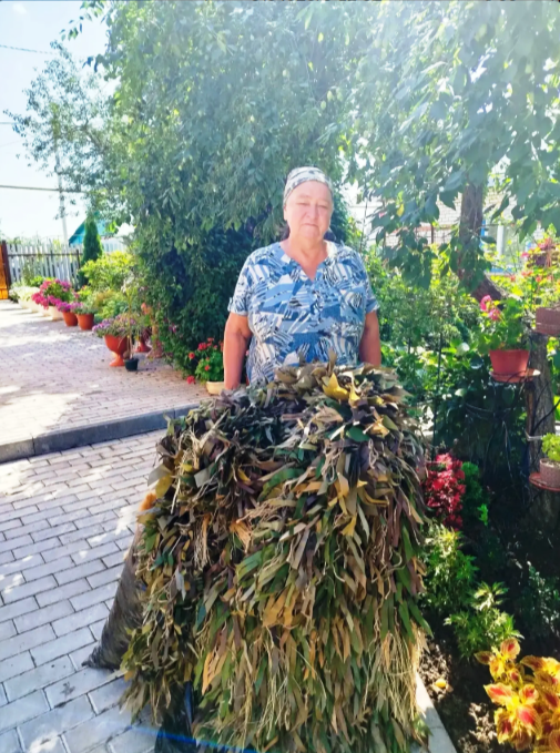 Сила духа: многодетная мать со Старой Пристани продолжает дело сына после его гибели
