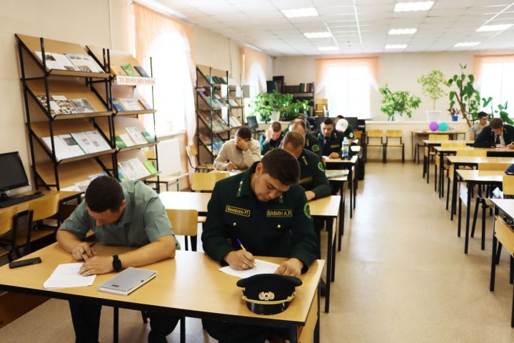 Конкурс профессионального мастерства в Лубянском лесотехническом колледже: лесные инспекторы, операторы БПЛА и пожарные показали свои навыки